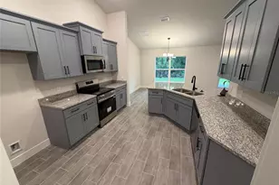 20237 Navajo Ln, Port Charlotte, FL 33952 - Photo 3
