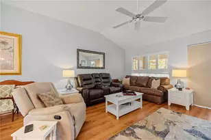 121 Costa Mesa Dr, Lady Lake, FL 32159 - Photo 11