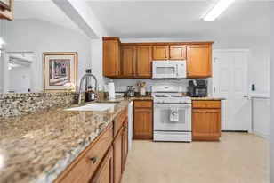 121 Costa Mesa Dr, Lady Lake, FL 32159 - Photo 15