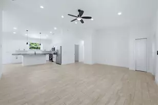 8 Bank Ct, Placida, FL 33946 - Photo 9