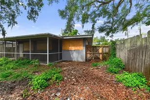 1423 18th St W, Bradenton, FL 34205 - Photo 25