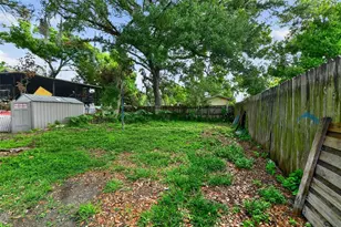 1423 18th St W, Bradenton, FL 34205 - Photo 15