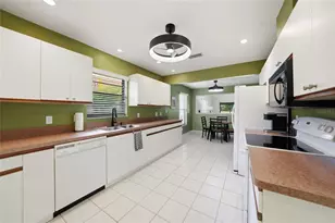 11275 SW Courtney Dr, Lake Suzy, FL 34269 - Photo 11