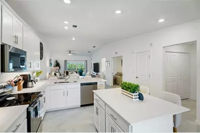 14241 Heritage Landing Boulevard #1827, Punta Gorda, FL 33955 - Photo 13