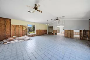 425 Fireball Ct, Punta Gorda, FL 33950 - Photo 9