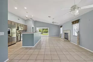 13440 SW Pembroke Cir N, Lake Suzy, FL 34269 - Photo 5