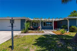 540 Grove Ave NW, Port Charlotte, FL 33952 - Photo 3