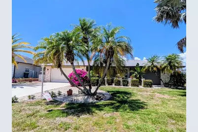 322 E Tarpon Boulevard NW, Port Charlotte, FL 33952 - Photo 3
