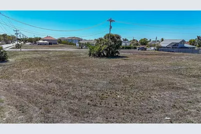 804 Gleason Parkway, Cape Coral, FL 33914 - Photo 1