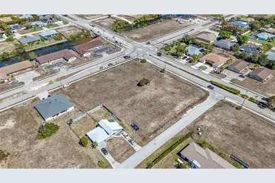 804 Gleason Parkway, Cape Coral, FL 33914 - Photo 9