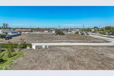 804 Gleason Parkway, Cape Coral, FL 33914 - Photo 13