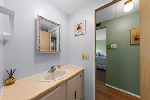 177 S Fiji Cir, Englewood, FL 34223 - Photo 33