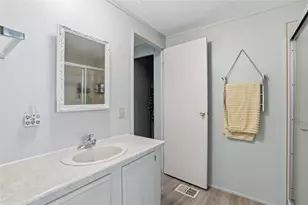 177 S Fiji Cir, Englewood, FL 34223 - Photo 27