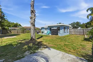 445 Palmetto Dr, Venice, FL 34293 - Photo 21