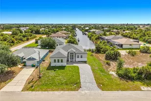 10262 Kingsville Dr, Port Charlotte, FL 33981 - Photo 5