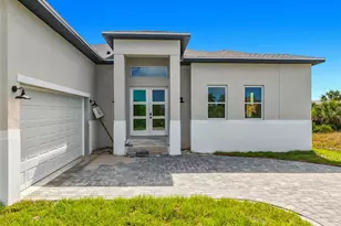10262 Kingsville Dr, Port Charlotte, FL 33981 - Photo 5