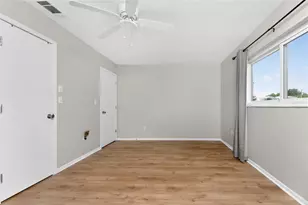 557 Magnolia Ave NW, Port Charlotte, FL 33952 - Photo 17