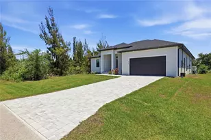 8105 Antwerp Cir, Port Charlotte, FL 33981 - Photo 41