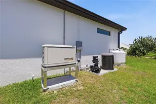 8105 Antwerp Cir, Port Charlotte, FL 33981 - Photo 27