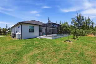 8105 Antwerp Cir, Port Charlotte, FL 33981 - Photo 29