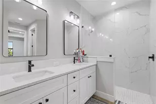 8105 Antwerp Cir, Port Charlotte, FL 33981 - Photo 15