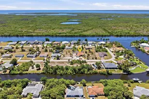 18319 Arapahoe Cir, Port Charlotte, FL 33948 - Photo 3