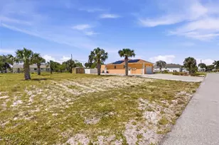 18319 Arapahoe Cir, Port Charlotte, FL 33948 - Photo 37
