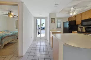 12538 SW Kingsway Cir, Lake Suzy, FL 34269 - Photo 11