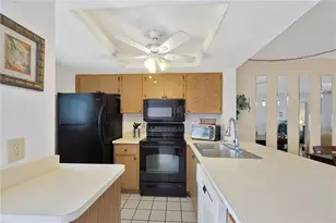 12538 SW Kingsway Cir, Lake Suzy, FL 34269 - Photo 13