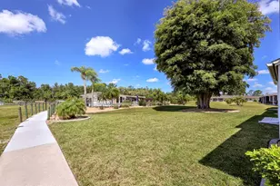 12538 SW Kingsway Cir, Lake Suzy, FL 34269 - Photo 27