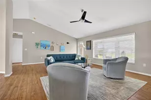 421 Londrina Dr, Punta Gorda, FL 33983 - Photo 9
