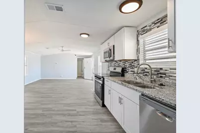 1000 Kings Highway #101, Port Charlotte, FL 33980 - Photo 9