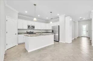 9829 Hilltop Dr, Venice, FL 34292 - Photo 9