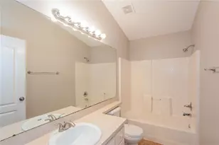 1011 Lake Shore Ranch Dr, Seffner, FL 33584 - Photo 11