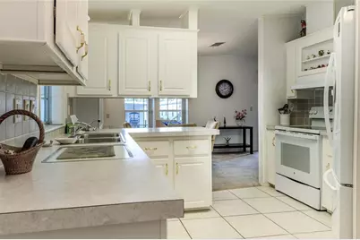2100 Kings Highway #390, Port Charlotte, FL 33980 - Photo 5