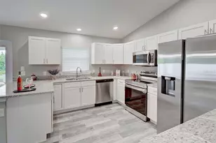 10437 Grail Ave, Englewood, FL 34224 - Photo 11