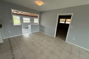 3236 Montclair Cir, North Port, FL 34287 - Photo 5