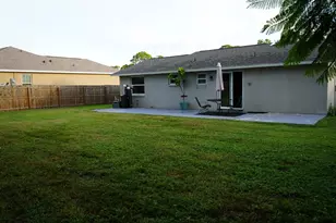 972 Ponderosa Rd, Venice, FL 34293 - Photo 9