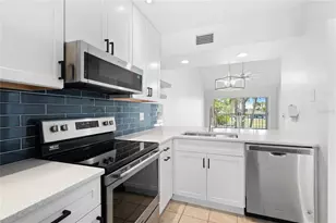436 Cerromar Ln, Venice, FL 34293 - Photo 17