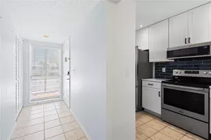 436 Cerromar Ln, Venice, FL 34293 - Photo 13