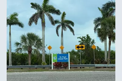 7913 Lakes Edge Lane, Port Charlotte, FL 33981 - Photo 27