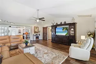 425 Corrientes Cir, Punta Gorda, FL 33983 - Photo 9