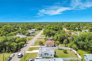 2009 Barksdale St, Port Charlotte, FL 33948 - Photo 35
