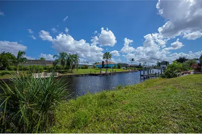 3725 SE 13th Avenue, Cape Coral, FL 33904 - Photo 5