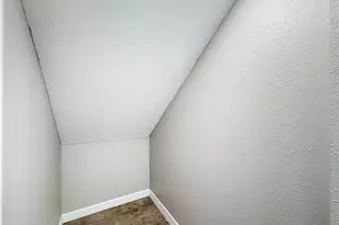 7405 Evening Primrose Ct, Tampa, FL 33619 - Photo 21