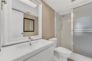 741 Capri Isles Blvd, Venice, FL 34292 - Photo 21