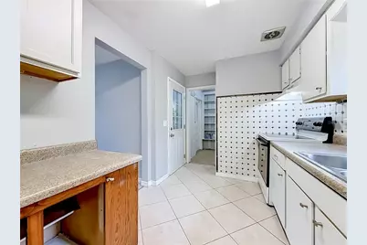 10 S Wadsworth Avenue, Beverly Hills, FL 34465 - Photo 17