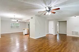 9020 Dorsey St, Spring Hill, FL 34608 - Photo 9