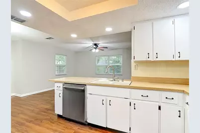 9020 Dorsey Street, Spring Hill, FL 34608 - Photo 17