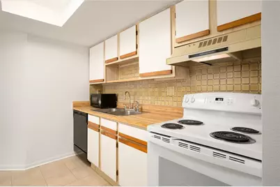 22291 Westchester Boulevard #301, Port Charlotte, FL 33952 - Photo 9